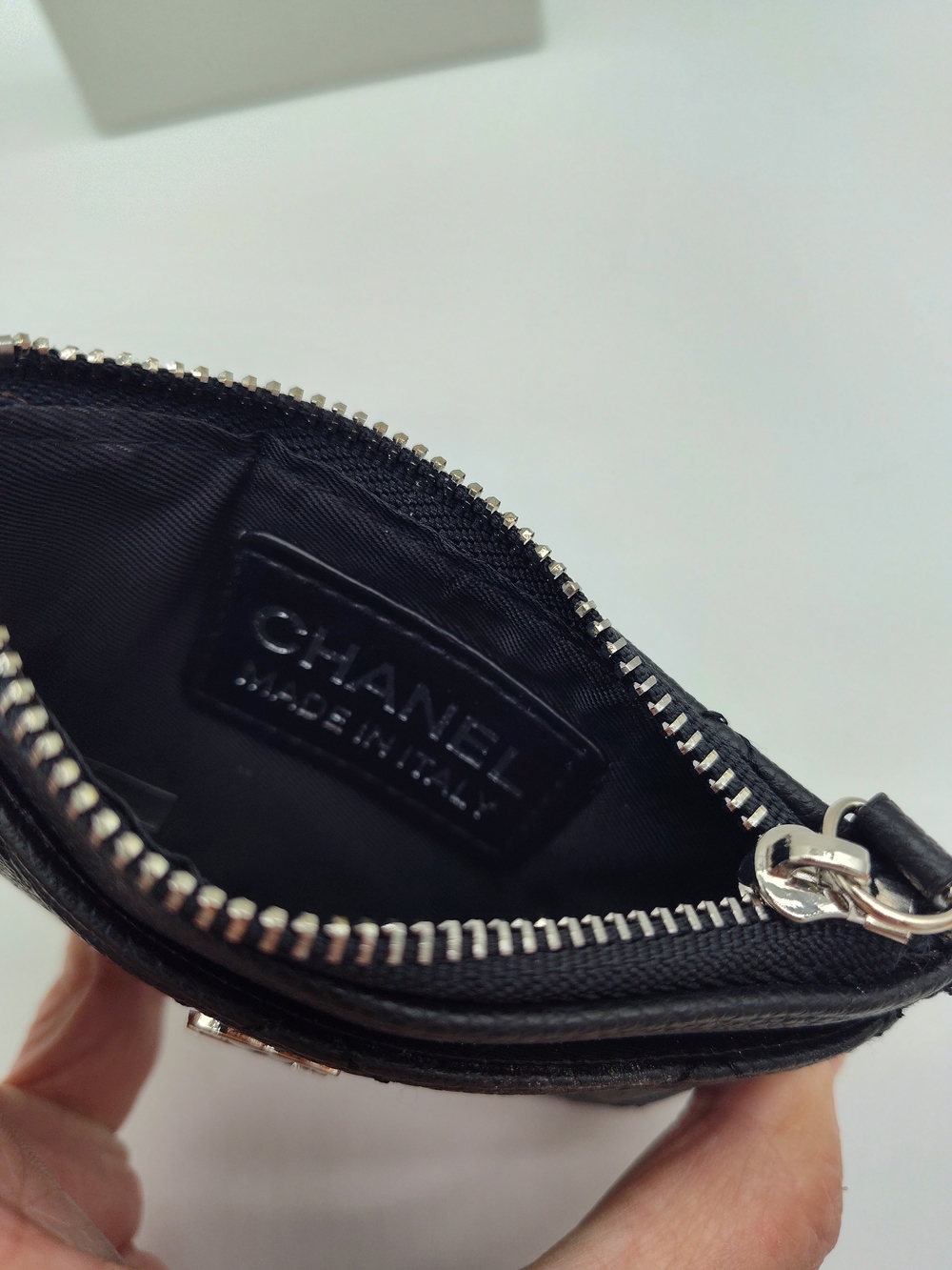CHANEL Makeup Quilted Card Holder Coin Purse Black CC Beauty Collection NIB GWP - Picture 7 of 11